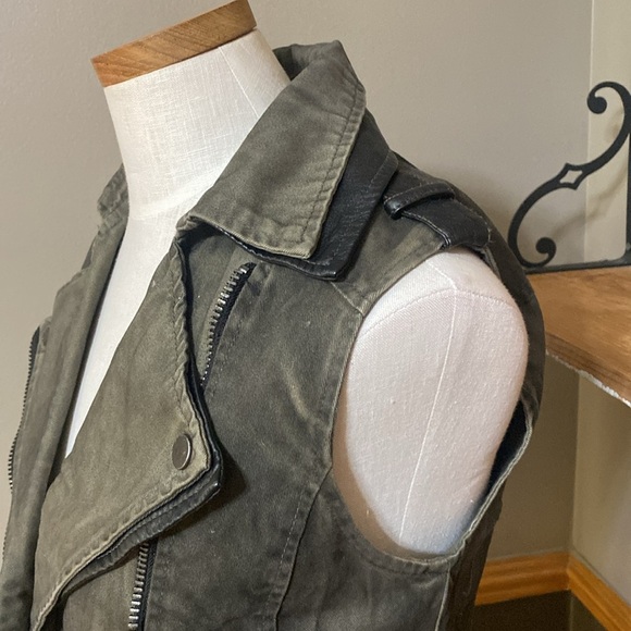 Chelsea & violet moss green & brown faux leather vest size XS NWOT - Picture 3 of 10
